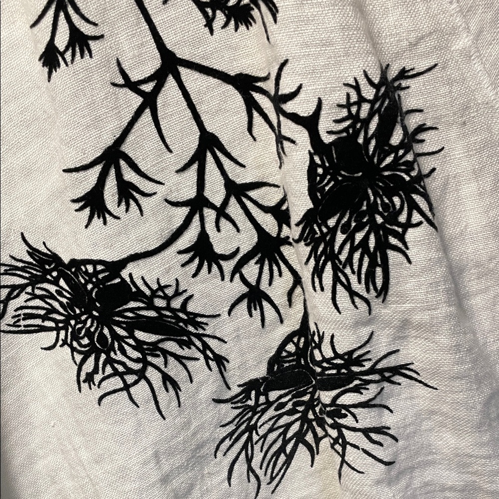 Isabel de Pedro Winter White Skirt with Black Embroidery STUNNING - Picture 5 of 8